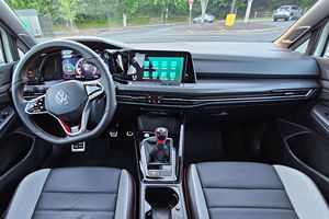 Volkswagen GTI 380 Autobahn 2024 Impecable - Product Image 4