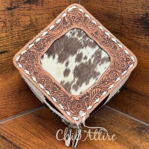 Hand Tooled Leather Travel Jewelry Case Genuine Cowhide Leather Jewelry Box Easy Storage Organizer Fashion case for Women's - Product Image 1