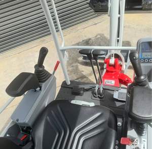 Excavadora hidráulica de cadenas TAKEUCHI TB290, ligeramente usada, en venta, 3.5t 8ton, lista para envío mundial. - Product Image 5