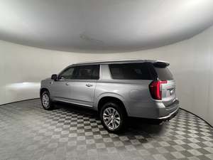 2025เมทัลลิค GMC YUKON XL Denali RWD พร้อมเบาะหนังเริ่มต้นด้วยรีโมทล้อโครเมียมบลูทูธที่นั่งแถวที่สาม - Product Image 2