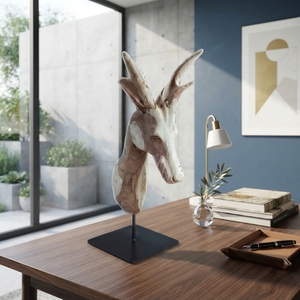 Sculpture de tête de cerf artisanale en bois, style rustique, en teck sculpté, avec bois de cerf sculpté, base en métal, pour décoration de table, disponible dès maintenant - Product Image 4