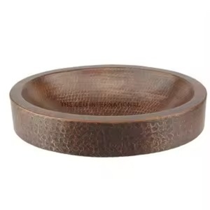 Adorable fregadero de cobre Vintage hecho a mano diseño de alta calidad perfecto para cocinas elegantes y decoración de baño atemporal - Product Image 1