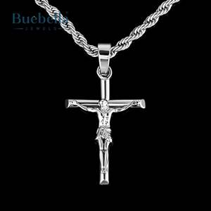 Pendentif croix crucifix en argent sterling 925 plaqué or blanc 14 carats pour homme - Product Image 1