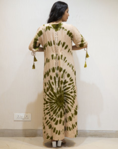 Robe Kaftan à Col en V à Motifs Tie-Dye Tendance Confortable Luxe et Légère avec Pompon 1 Pièce pour Femmes Vacances et Usage Quotidien - Product Image 4