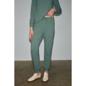 Ensemble deux pièces pour femme ETHIQUET SELVIAN en tissu extensible, col bateau, manches raglan, taille élastiquée avec cordon de serrage, jambes slim - Product Image 4