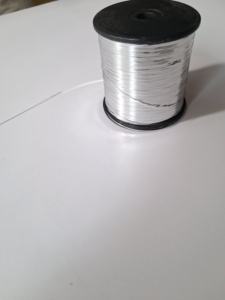 Fil métallique de type M en PET de haute qualité, brillant, coloré, or, argent, haute brillance, haute ténacité pour le tricot à la main - Product Image 2