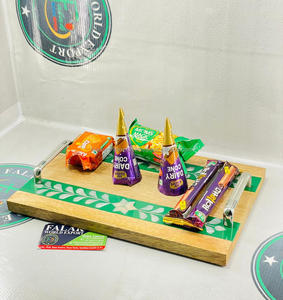 ถาดไม้เสิร์ฟทำด้วยมือพร้อมที่จับเหล็กเหมาะสำหรับเสิร์ฟเครื่องดื่มอาหารและขนมโดย Falak World - Product Image 1