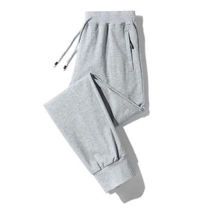 Pantalons de survêtement pour hommes pantalons en coton en tissu personnalisé couleur fabricant de taille pantalons de survêtement de cheville ajustés fabriqués au Pakistan - Product Image 4