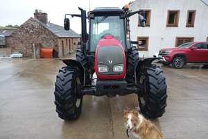 Compre el Tractor de Ruedas Valtra S 293 de Alto Rendimiento con Motor de 90 CV, Tracción en las 4 Ruedas, Transmisión de Engranajes, Garantía de 3 Años, Excelente Estado - Product Image 2