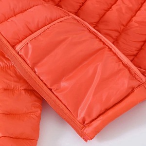 Veste d'hiver matelassée pour homme avec logo personnalisé en gros, rembourrage chaud, veste matelassée d'extérieur pour homme, veste d'hiver légère et pliable pour homme - Product Image 6