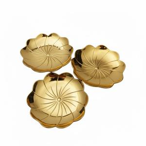 New Arrival Round Shape Metal Drink Serving <b>Coaster</b> With Holder <b>Silver</b> Plated for Tabletop Drinks Serving <b>Coaster</b> - Product Image 4