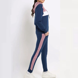 Ensemble de jogging personnalisé pour femmes en coton |   Ensemble de survêtement à capuche color block pour la gym et l'entraînement - Product Image 2
