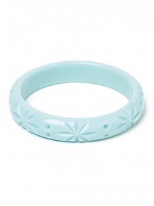 กำไลข้อมือแกะสลักทำจากเรซินหลากสีลายดอกไม้ทำจากเรซิน - Product Image 3