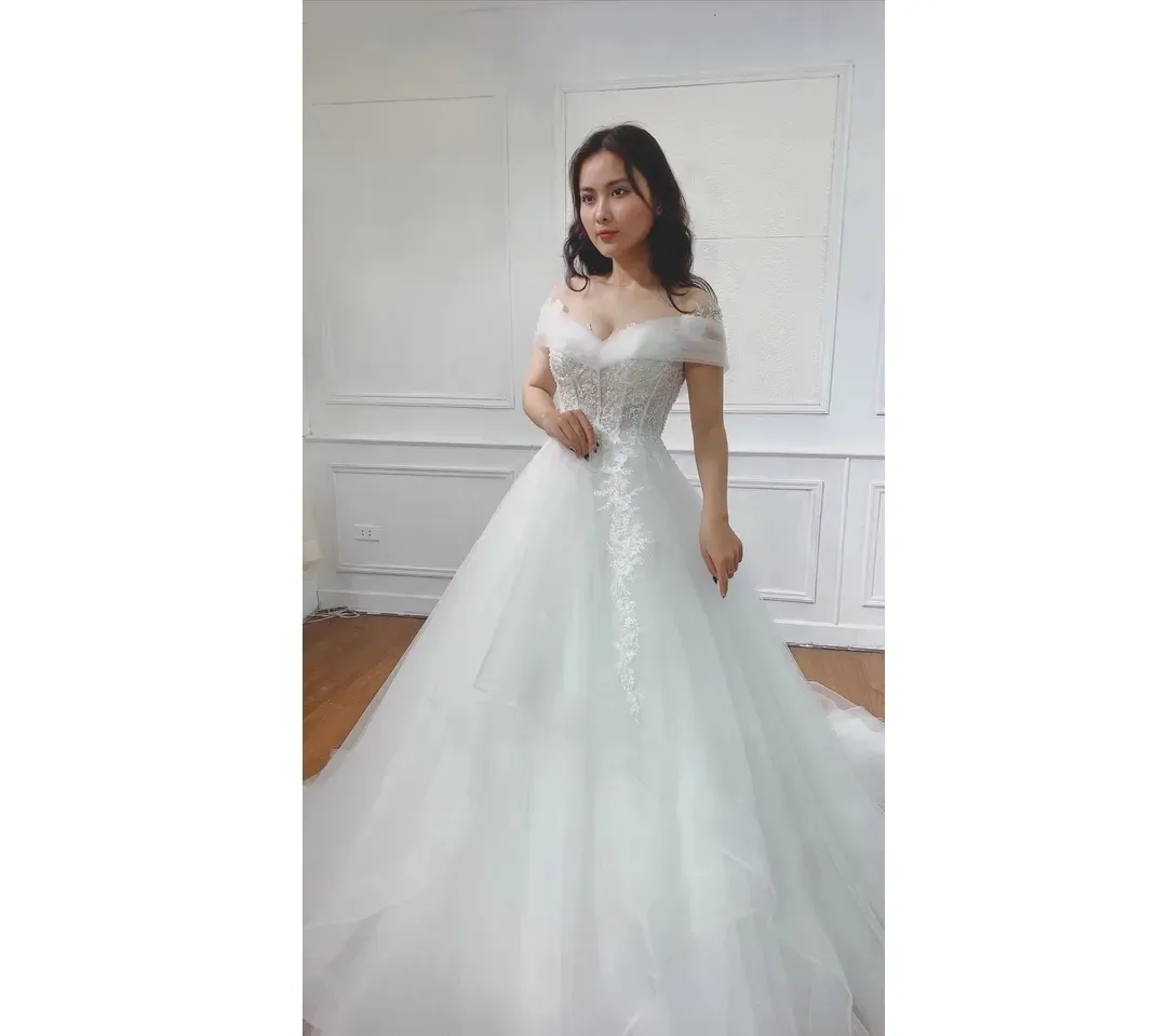 2023 럭셔리 새로운 스타일 섹시 오프 숄더 레이스 간단한 신부 웨딩 드레스 수제 TNBPno57