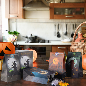 Bolsas de Papel Kraft con Recubrimiento UV para Halloween, Bolsas Rectangulares Autoarmables con Asa, Impresas en Cuatro Colores, Bolsas para Dulces con Pegatinas, Truco o Trato - Product Image 3