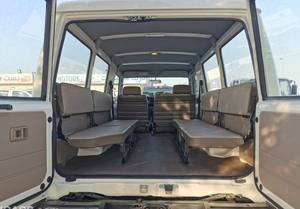 Utilisé pour Toyota pour Land Cruiser Hard Top LC78 4.2LV6DIESEL 3 portes conduite à gauche boîte de vitesses manuelle lumière intérieur cuir sièges A - Product Image 5