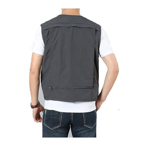 Gilet cargo léger et respirant pour hommes, avec col en V et plusieurs poches utilitaires pour la randonnée et l'aventure - Product Image 2