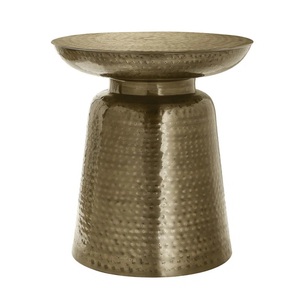 Mesa auxiliar de cama de hierro de diseño atractivo con soporte Mesa auxiliar de alta calidad para uso en eventos y fiestas Muebles para el hogar - Product Image 1