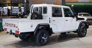 Toyota Land Cruiser d'occasion, double cabine, 4x4, pick-up, série 79 - Product Image 4