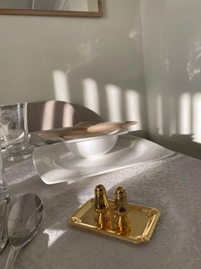 Ensemble de poivre de sel en laiton massif de qualité supérieure avec base lourde et bords lisses conçus pour un affichage élégant de la salle à manger et une utilisation pratique - Product Image 5