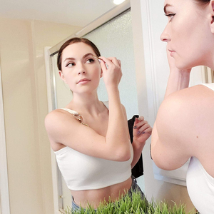 Pince à sourcils dorée en acier inoxydable, outil de maquillage, pointe inclinée, épilateur, pince cosmétique pour les sourcils, outil de soins de beauté - Product Image 5