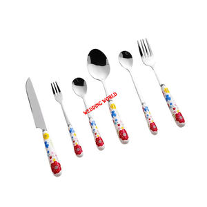 Cubiertos de metal con acabado plateado Cubiertos de diseño hechos a mano de excelente calidad Artículos para el hogar Cubiertos de metal decorativos de tamaño personalizado - Product Image 6