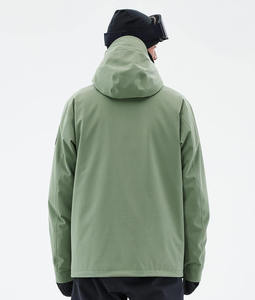 Veste de ski imperméable Softshell personnalisée Veste d'hiver de snowboard extérieure pour hommes avec capuche et poches Fabricant OEM de vêtements de ski 2025 - Product Image 4