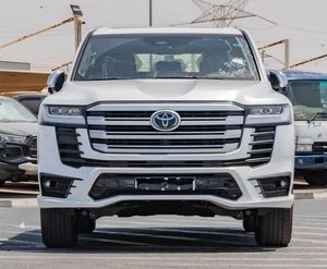 Toyota Land Cruiser 2025, Toyota Land Cruiser 300 VXR 3.5L AT, Gasolina, Twin Turbo (Blanco-rojo) - Product Image 1