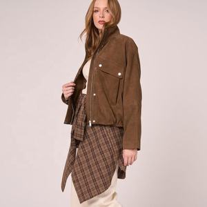 Blouson en cuir véritable marron foncé surdimensionné pour femme, automne 2026, en daim véritable, fermeture éclair, bouton, respirant, coupe-vent - Product Image 4