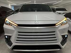 SUV hybride premium d'occasion 2024 TX 500h Sport AWD fourré à l'essence, importé du Japon - Product Image 6