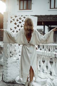 Robe de déesse extrêmement blanche frange mariage robe caftan gitane taille unique robe de festival à dos ouvert pour belle femme dame fille - Product Image 4