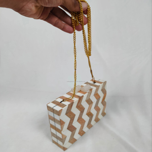 Pochette de boîte en résine faite à la main de luxe de qualité supérieure pochette de mariage pour femmes pour sacs à main cadeaux de fête et de mariage avec motif de cadre - Product Image 1