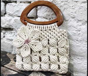 Bolsos ligeros de algodón hechos a mano para mujer con estampados de bloques únicos y correas de transporte duraderas - Product Image 6