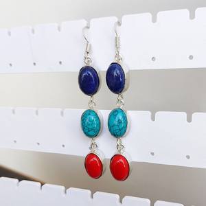 Pendientes Colgantes de Piedras Múltiples de Lapislázuli, Turquesa y Coral Rojo, Alambre para Oreja Chapado en Plata 92.5, Joyería Boho Hecha a Mano, Regalo - Product Image 4