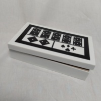 Boîte à dominos unique en résine et bois faite à la main avec cartes à jouer et dés, taille et couleur personnalisables, design simple pour le jeu