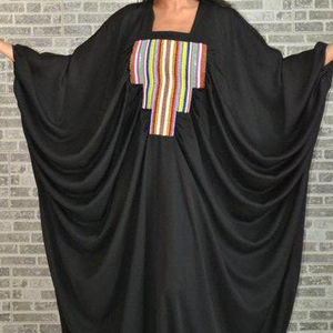 Abaya chauve-souris avec broderie sur le devant, meilleure vente aux EAU - Product Image 1