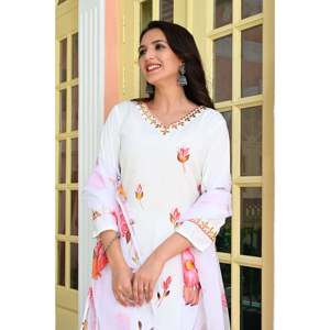<b>White</b> & Peach Floral Hand Painted Chiffon Kurta <b>Trousers</b> Organza Dupatta Mirror <b>Work</b> Muslin Fabric Elegant Traditional Outfit - Product Image 5