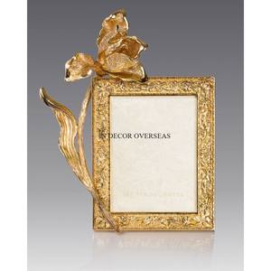 Modern Creative Art Designer High Grade Gold Plated Premium Quality Metal Made Photo <b>Frame</b> <b>For</b> Memorable Photo Display Supplies - Product Image 3