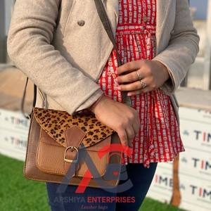 Nouveau Style occidental imprimé Animal fourrure cuir sacs à bandoulière de haute qualité à la mode véritable fourrure animale cuir fronde côté sacs à main - Product Image 1