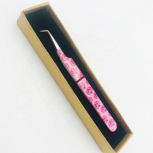 Pinzas de extensión de pestañas impresas personalizadas 90 grados recubierto de papel de acero inoxidable Etiqueta Privada punta de fibra pestañas probadas a mano - Product Image 1
