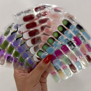 Autocollants d'Ongles Manucure Coréens 100% Véritables Qualité Salon, Gel UV Usage Unique, Design Personnalisé, Végétalien, Non Testé sur les Animaux, Non Toxique - Product Image 5