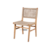 Ensemble de mobilier commercial pour restaurant avec structure en teck, corde robuste, design moderne, écologique, durable pour usages multiples
