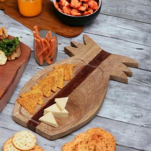 Planche à découper en bois élégante en forme d'ananas, planche de cuisine polyvalente pour un usage quotidien et des cadeaux, fabriquée à la main en Inde - Product Image 6