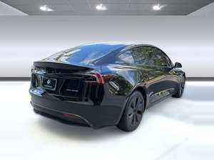 รถยนต์ส่วนบุคคลรุ่นฮิต ปี 2025 Model 3 Long Range Sedan AWD 26kWh - Product Image 5