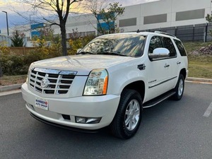 Cadillac Escalade 2005 Usado en Buen Estado, Sin Reserva, 1 Dueño, Motor V8 de 6.0 Litros, Propiedad del Sur, Sin Modificaciones - Product Image 2