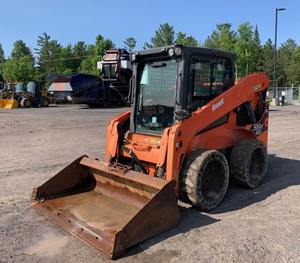 2018 Kubota SSV65 Skid Steer-Chargeur sur pneus diesel 64 HP avec système entièrement hydraulique avec puissance compacte et performances fiables - Product Image 1
