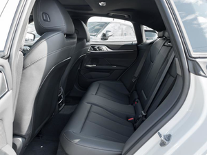 BMW i4 xDrive40 berline d'occasion en excellent état, modèle 2024 - Product Image 3