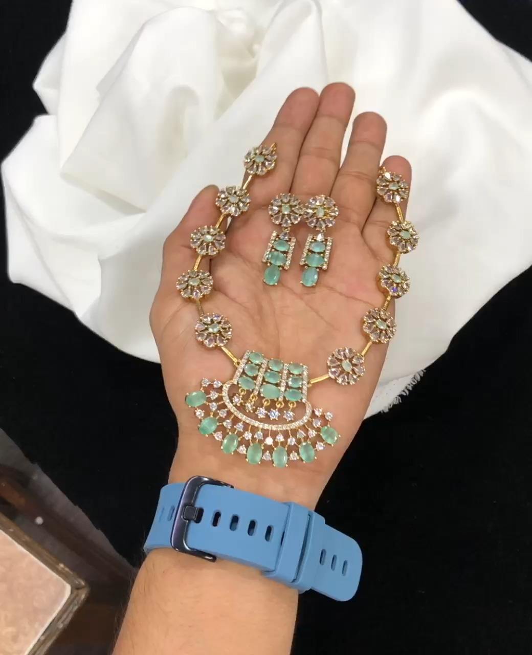 สีมินต์