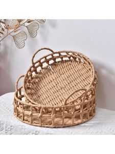 Plateaux élégants en rotin naturel pour un petit-déjeuner confortable au lit ou un rangement décoratif sur des poufs, des commodes ou des étagères de cuisine - Product Image 4