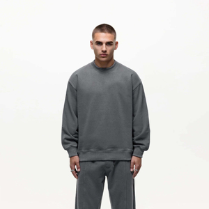 Sweat-shirt à col rond en molleton chaud avec doublure douce idéal pour les hommes et les femmes en hiver, confort et tenue décontractée - Product Image 2